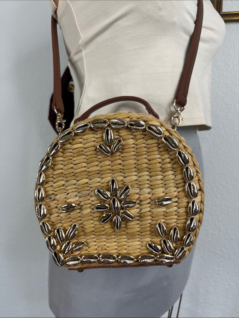 Poolside X Dannijo Wicker Gold Seashell Bag Round Crossbody